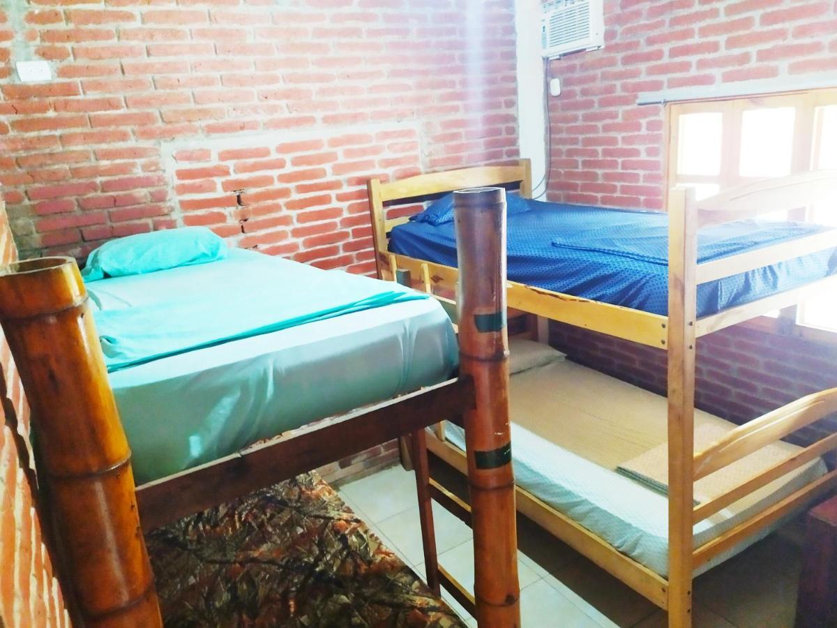 Iguana Beach House Hostel Montanita Exterior photo